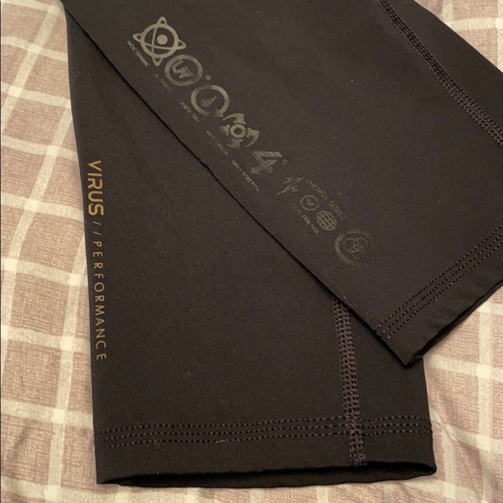 Virus Cropped Compression Pants - image 2